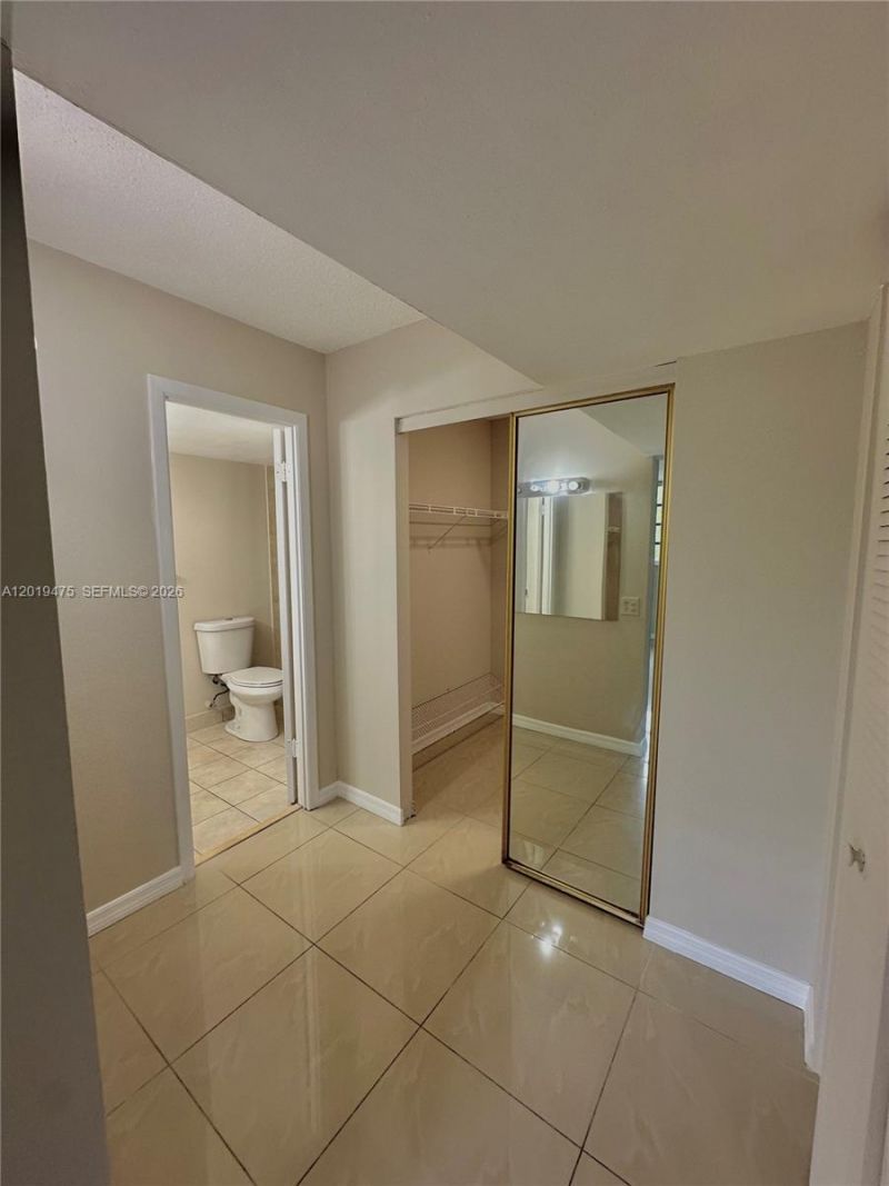 443 NE 195th St, Unit 345, Miami, FL 33179 Photo