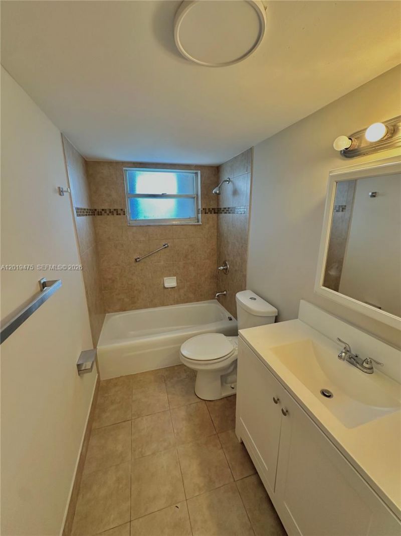 443 NE 195th St, Unit 345, Miami, FL 33179 Photo