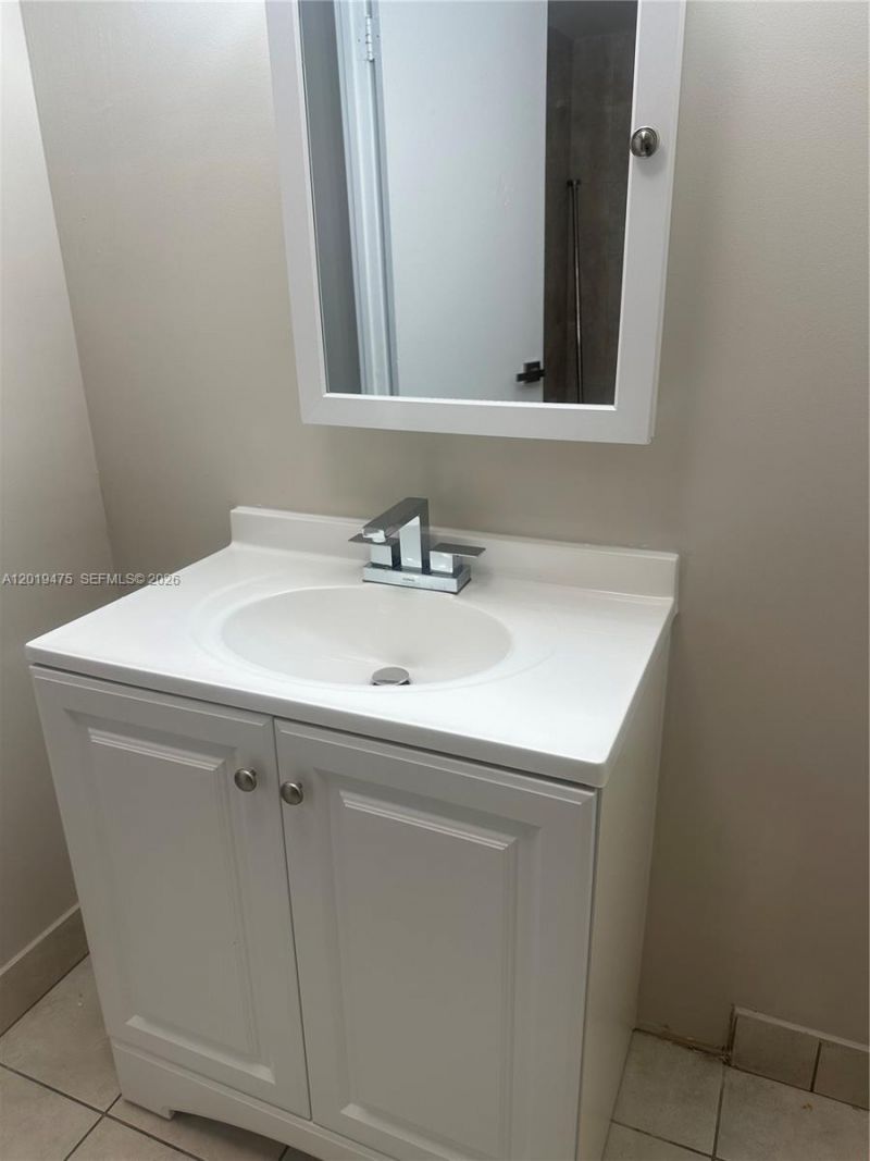 443 NE 195th St, Unit 345, Miami, FL 33179 Photo