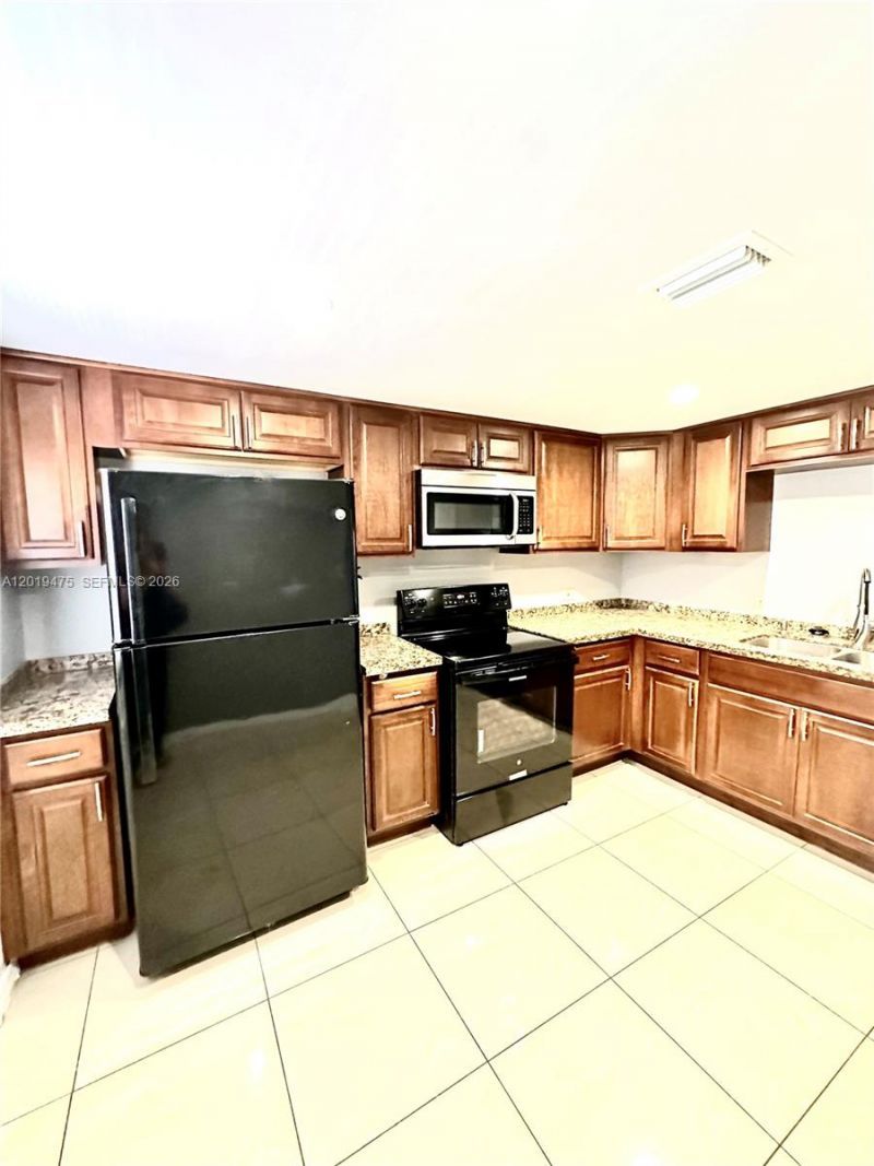 443 NE 195th St, Unit 345, Miami, FL 33179 Photo