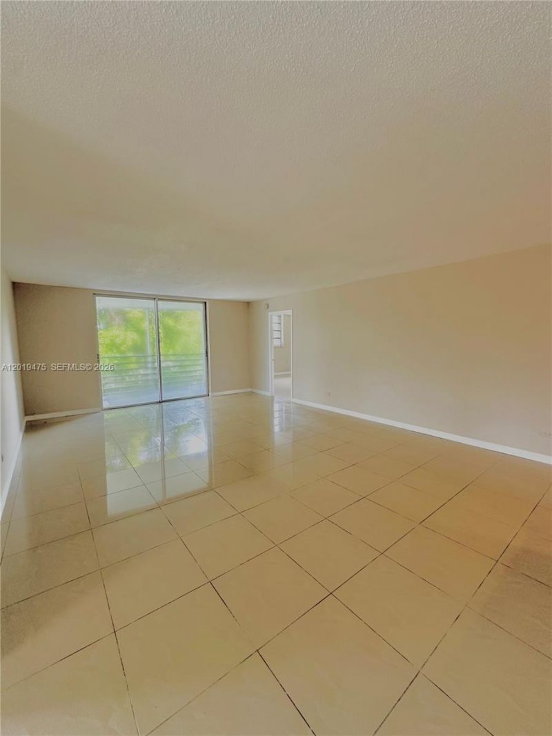 443 NE 195th St, Unit 345, Miami, FL 33179 Photo