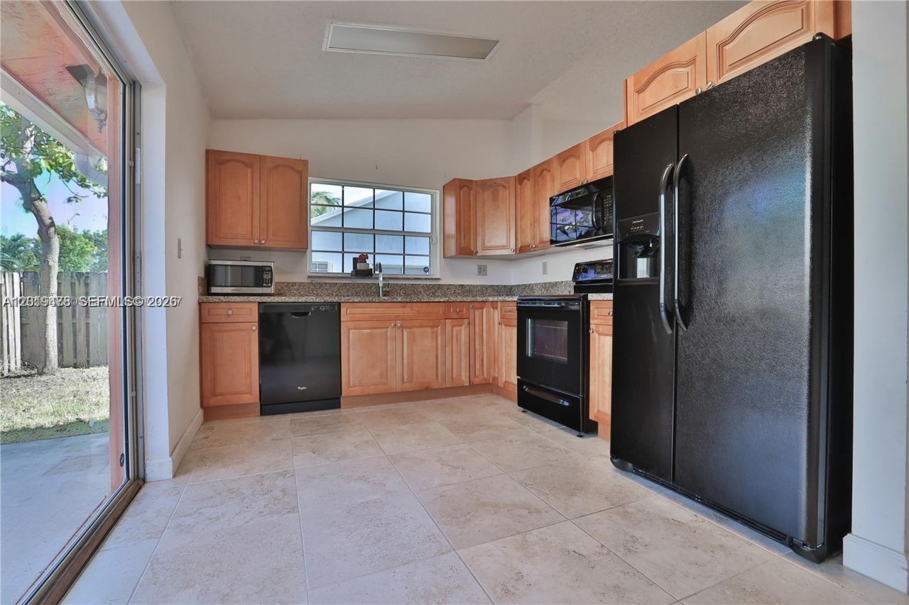 Please Call For Address, Hialeah, FL 33015 Photo
