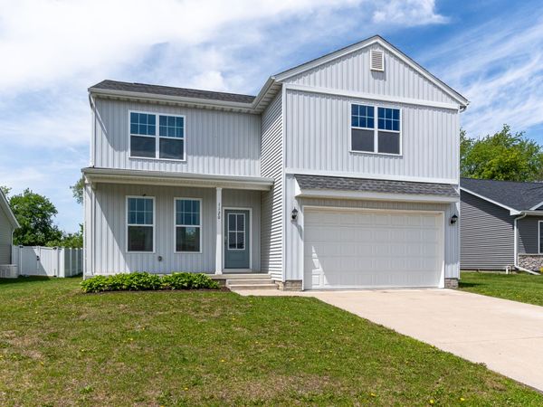 1120 Eagles Crest Drive , Davenport, IA 52804
