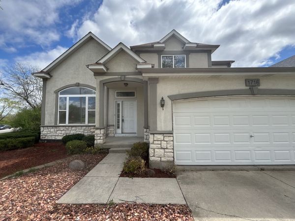 1716 Normandy Woods Court , Grayslake, IL 60030