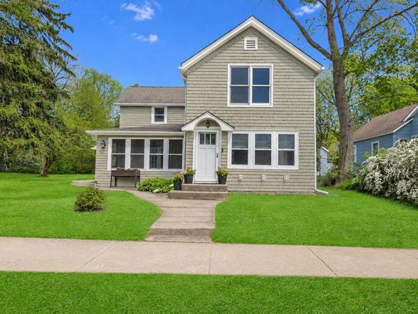 183 Lincoln Parkway , Crystal Lake, IL 60014