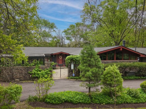 28W521 Purnell Road , West Chicago, IL 60185