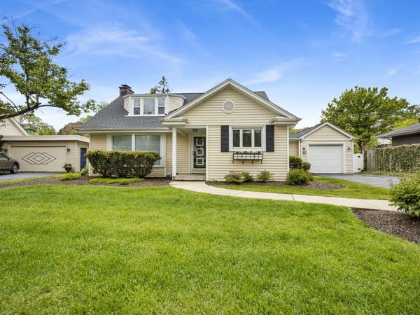 61 HARRIS Avenue, Clarendon Hills, IL 60514