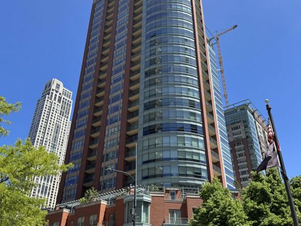 415 E North Water Street, Unit 2701, Chicago, IL 60611
