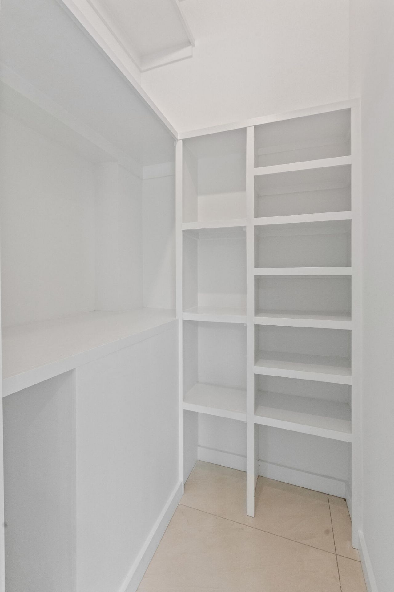 2118 Ion Avenue Photo 23