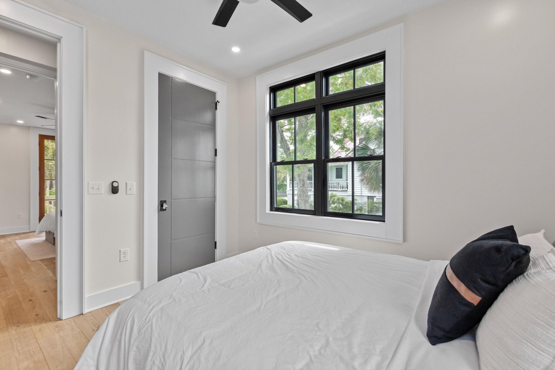 2118 Ion Avenue Photo 25