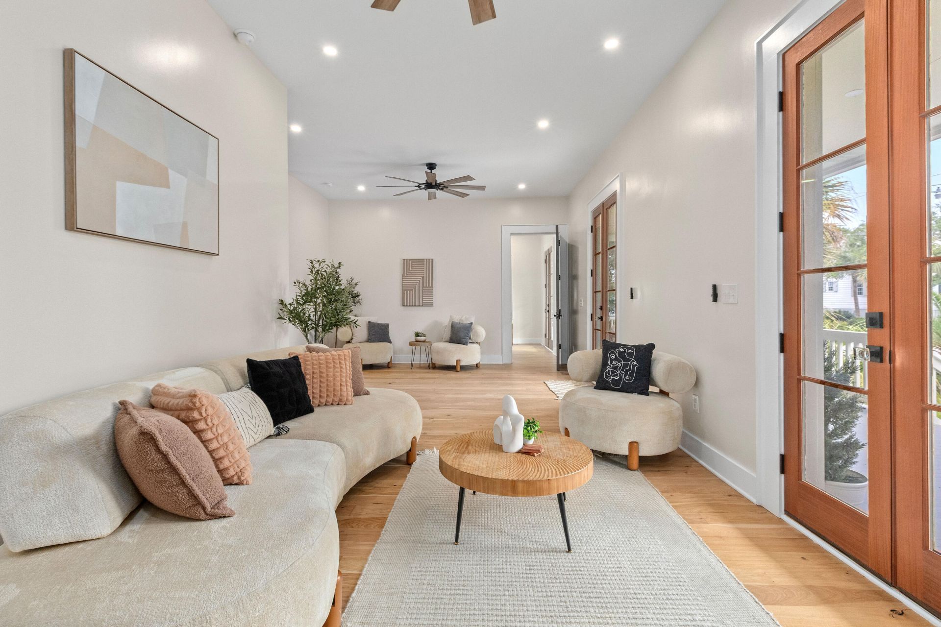 2118 Ion Avenue Photo 8