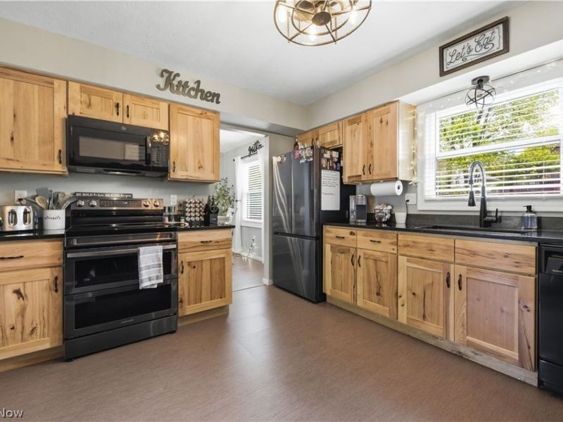 488 Woodlake Drive, Medina, OH 44256 Photo 12