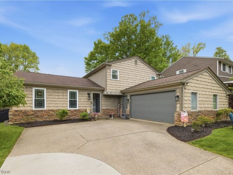 488 Woodlake Drive, Medina, OH 44256 Photo 3