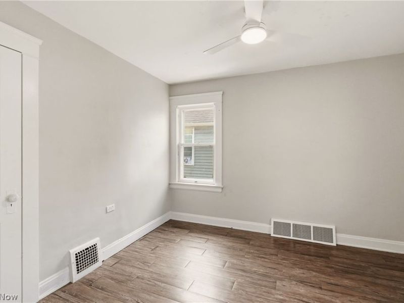 515 E 143rd Street, Unit Downstairs, Cleveland, OH 44110 Photo 12