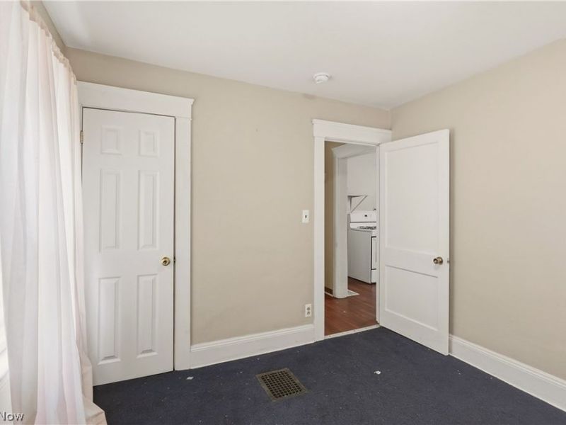 515 E 143rd Street, Unit Downstairs, Cleveland, OH 44110 Photo 7