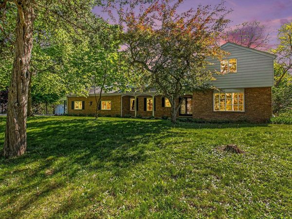 10341 Marshall Road, South Lyon, MI 48178