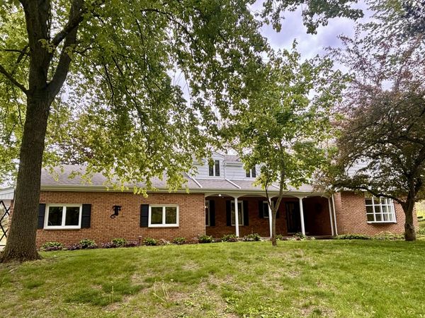 10341 Marshall Road, South Lyon, MI 48178