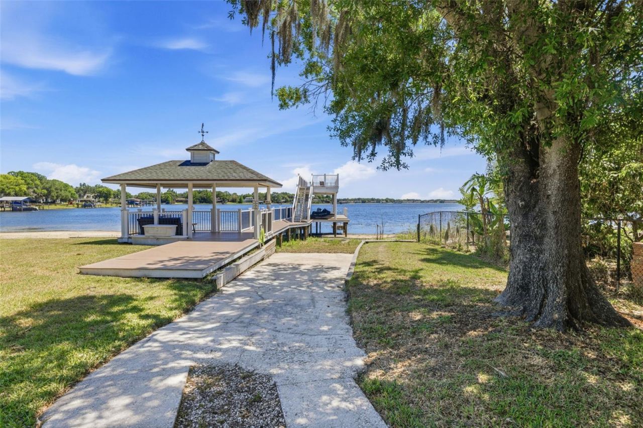 1810 W Bearss Avenue, Tampa, FL 33613 Photo