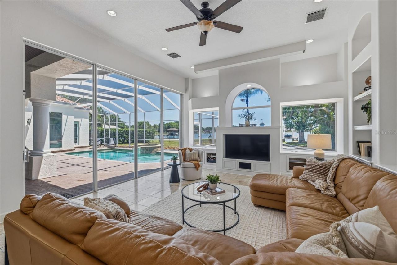 1810 W Bearss Avenue, Tampa, FL 33613 Photo