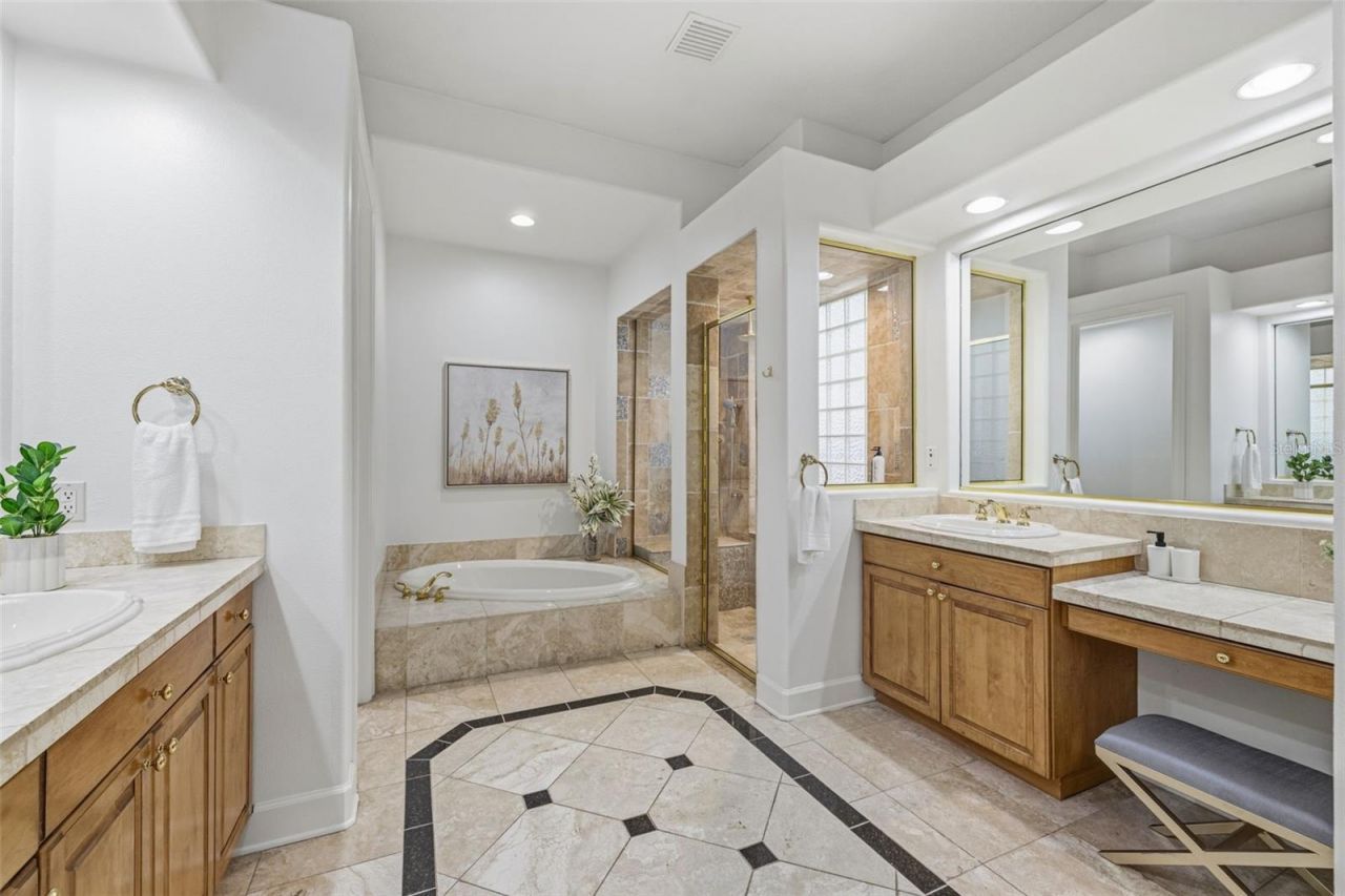 1810 W Bearss Avenue, Tampa, FL 33613 Photo