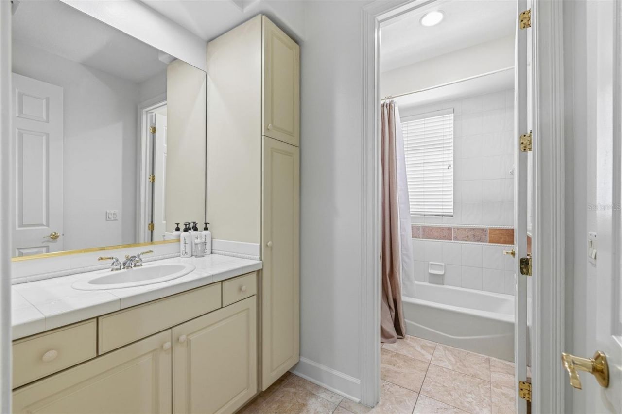 1810 W Bearss Avenue, Tampa, FL 33613 Photo