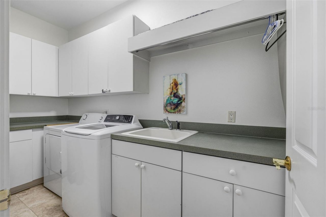 1810 W Bearss Avenue, Tampa, FL 33613 Photo
