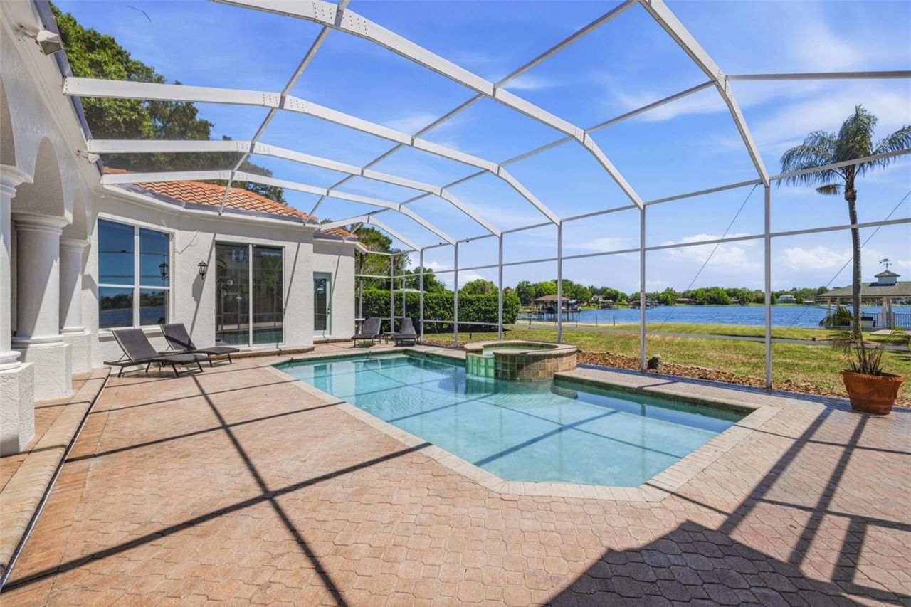 1810 W Bearss Avenue, Tampa, FL 33613 Photo