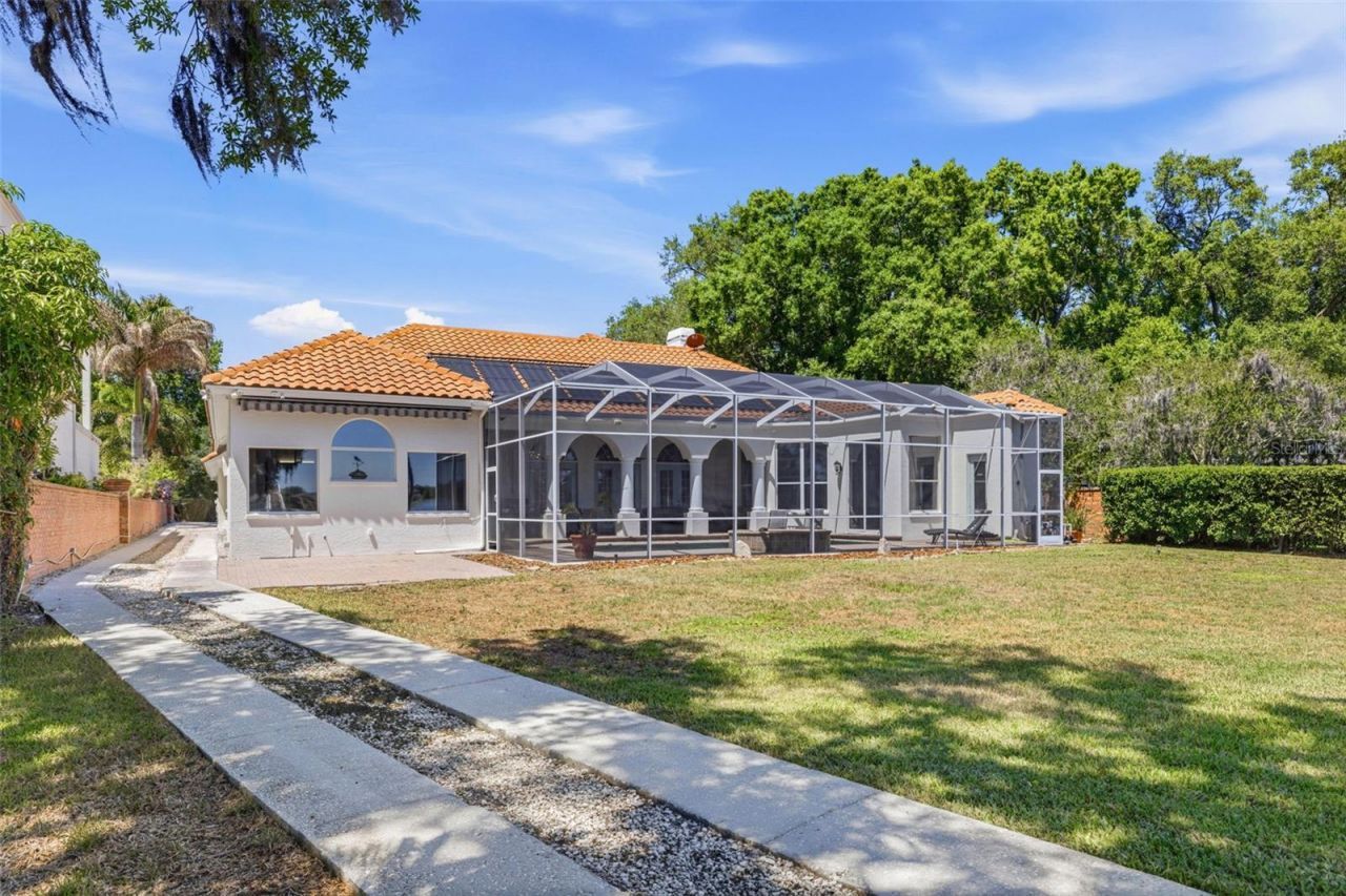 1810 W Bearss Avenue, Tampa, FL 33613 Photo