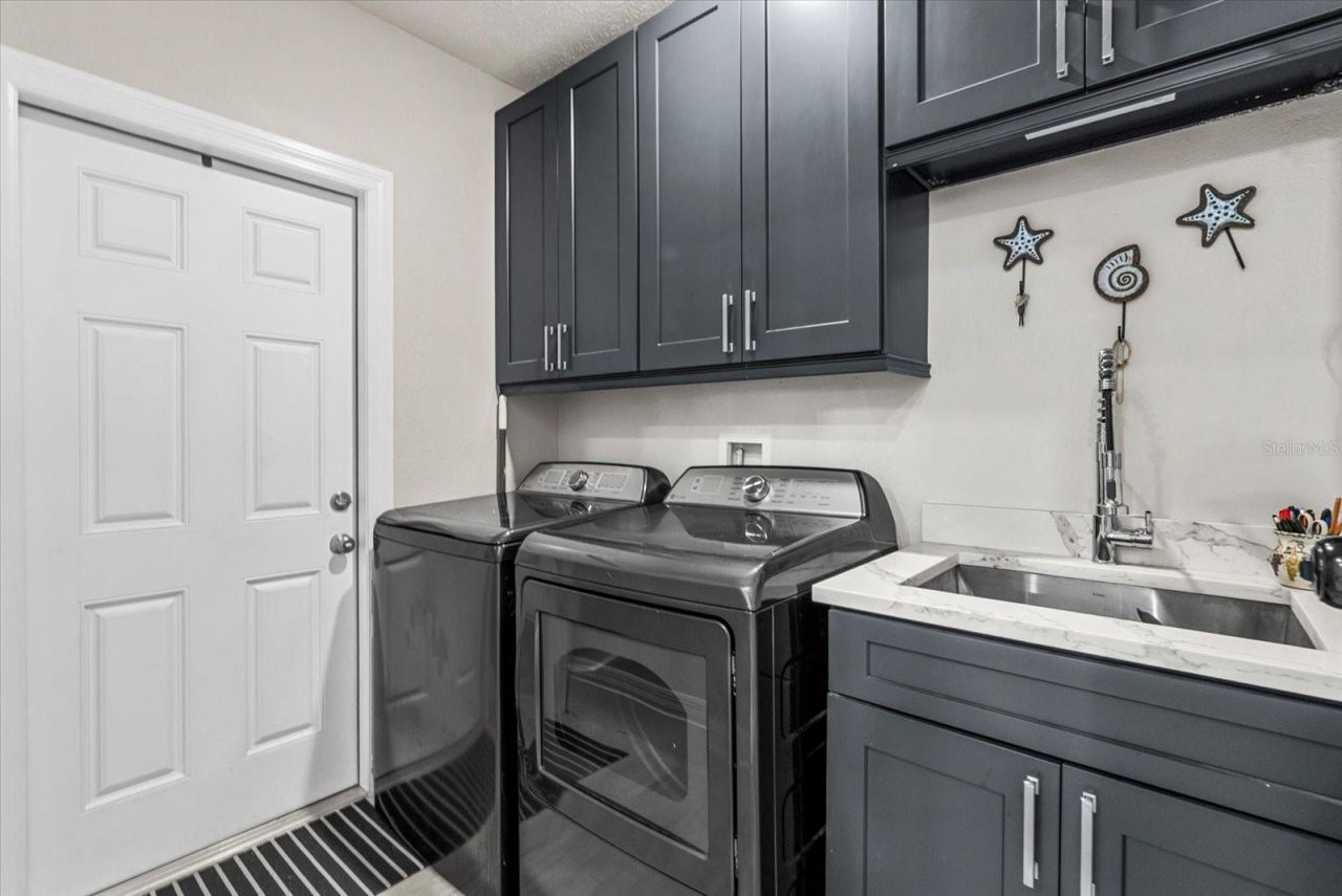 8806 Crosswood Court, Riverview, FL 33578 Photo