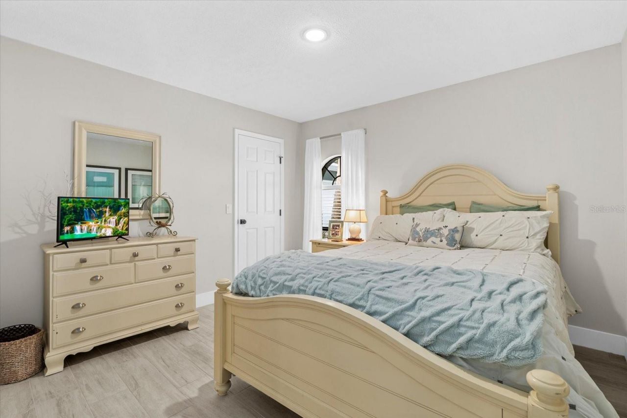 8806 Crosswood Court, Riverview, FL 33578 Photo