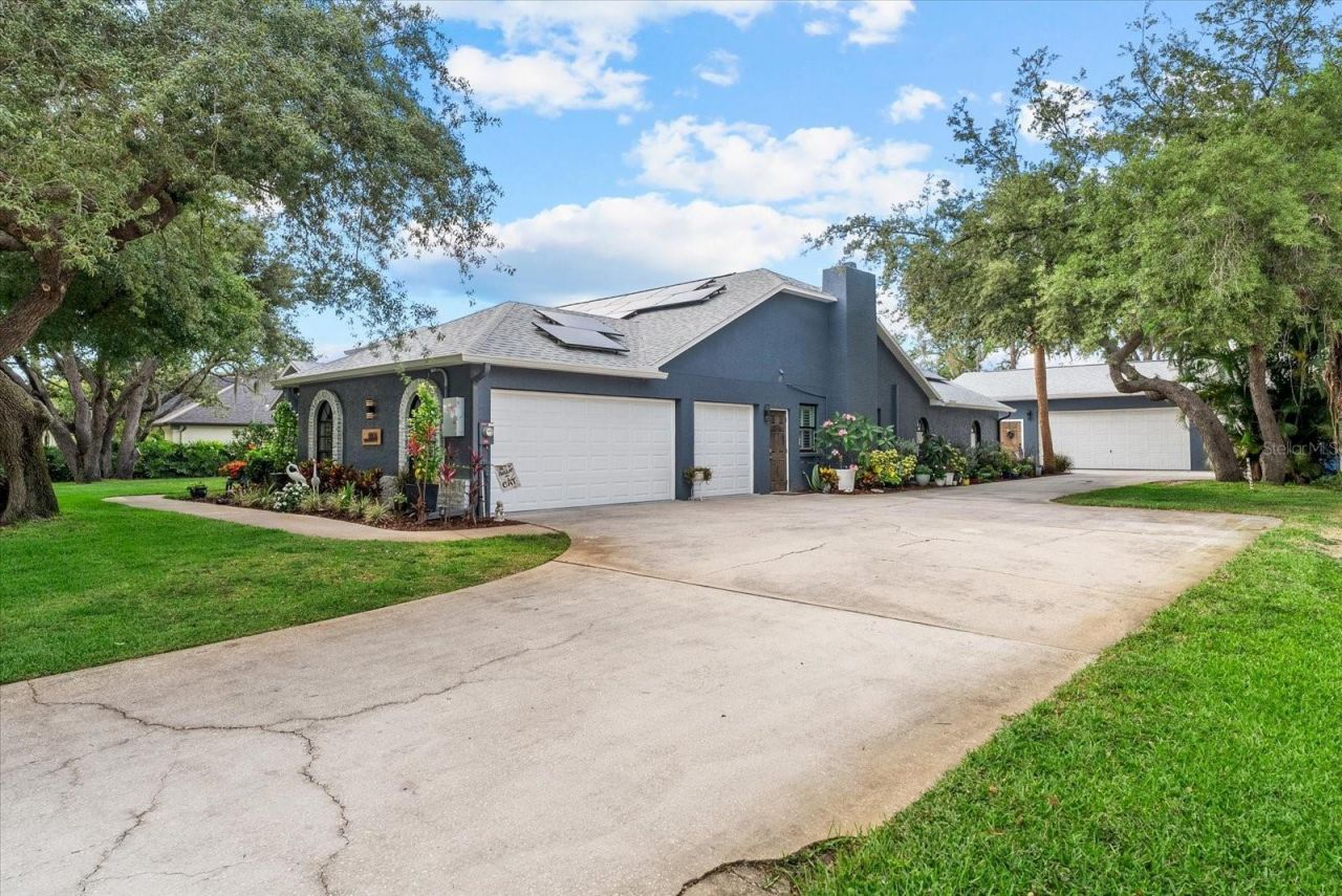 8806 Crosswood Court, Riverview, FL 33578 Photo