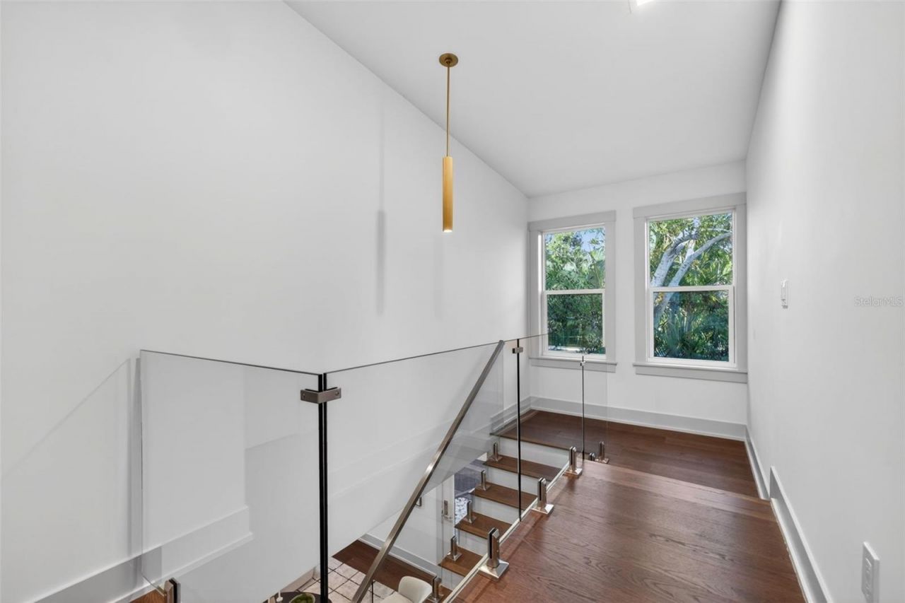 124 19th Avenue N, Saint Petersburg, FL 33704 Photo
