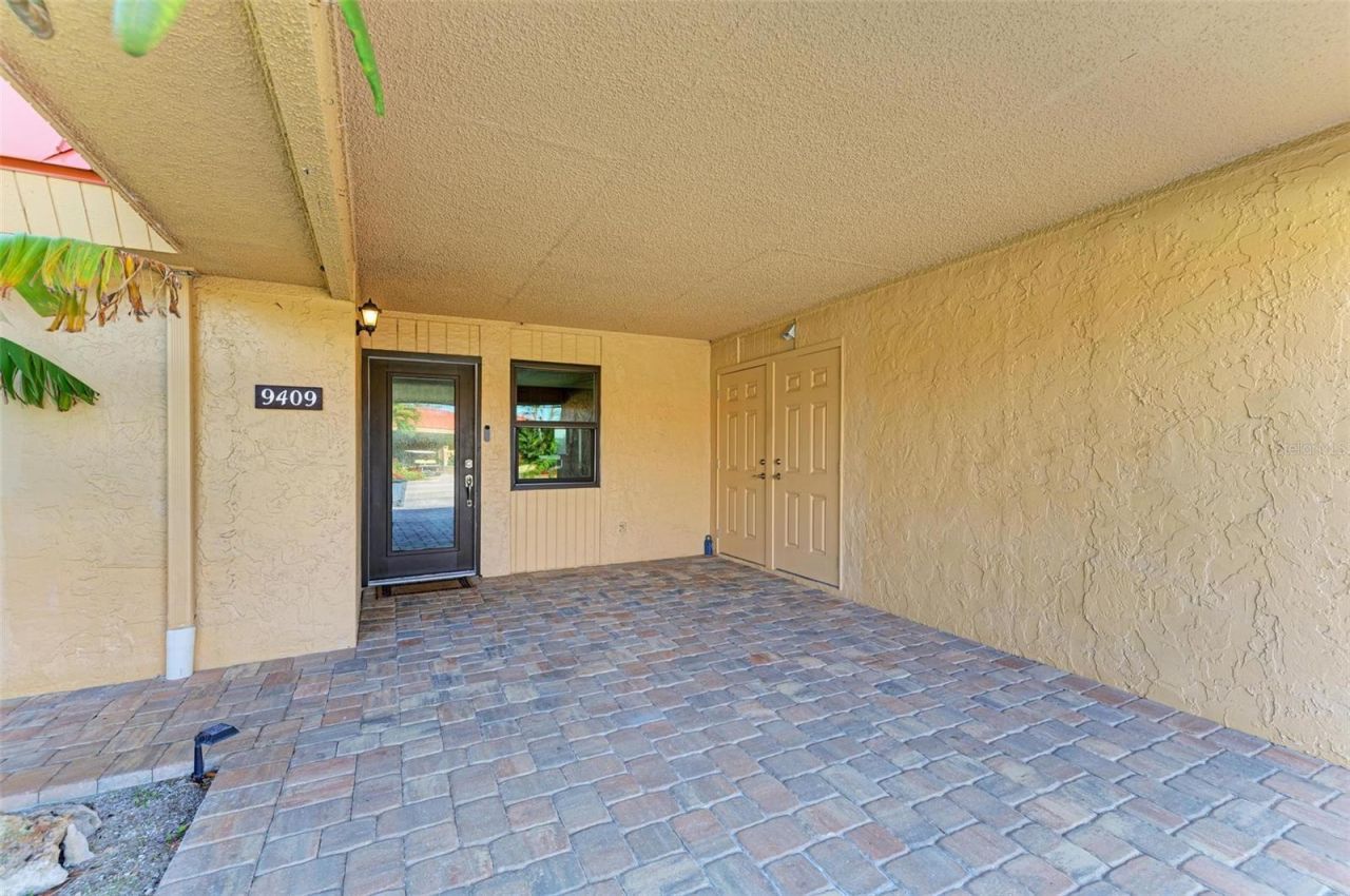 9409 Catalina Drive , Bradenton, FL 34210 Photo