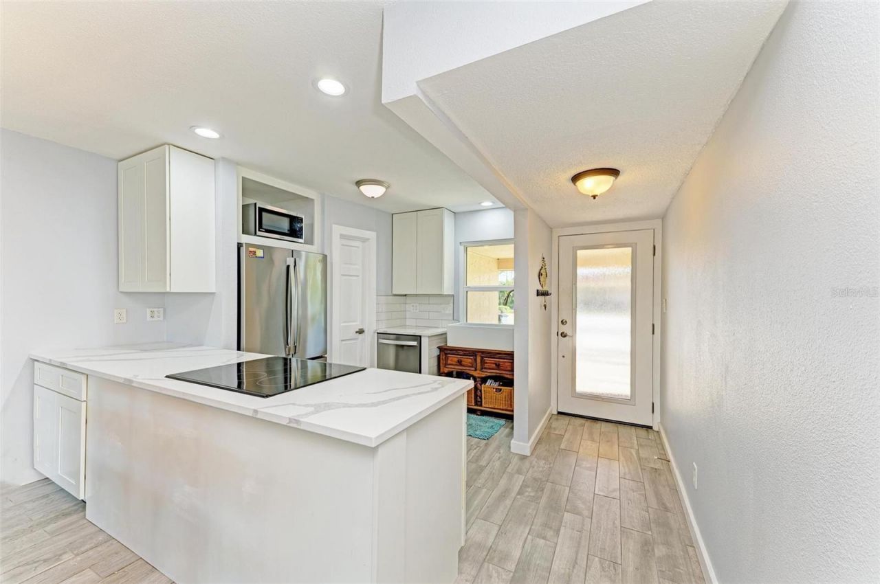 9409 Catalina Drive , Bradenton, FL 34210 Photo