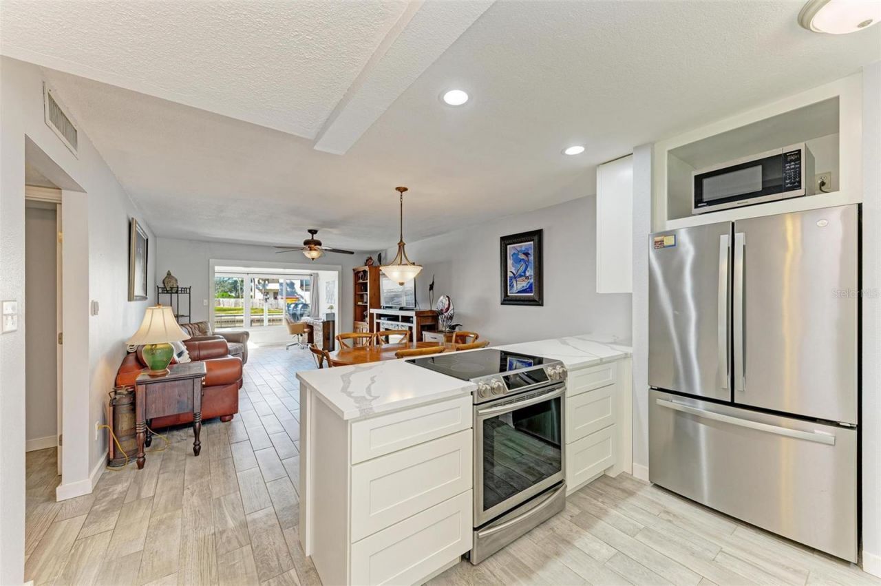 9409 Catalina Drive , Bradenton, FL 34210 Photo