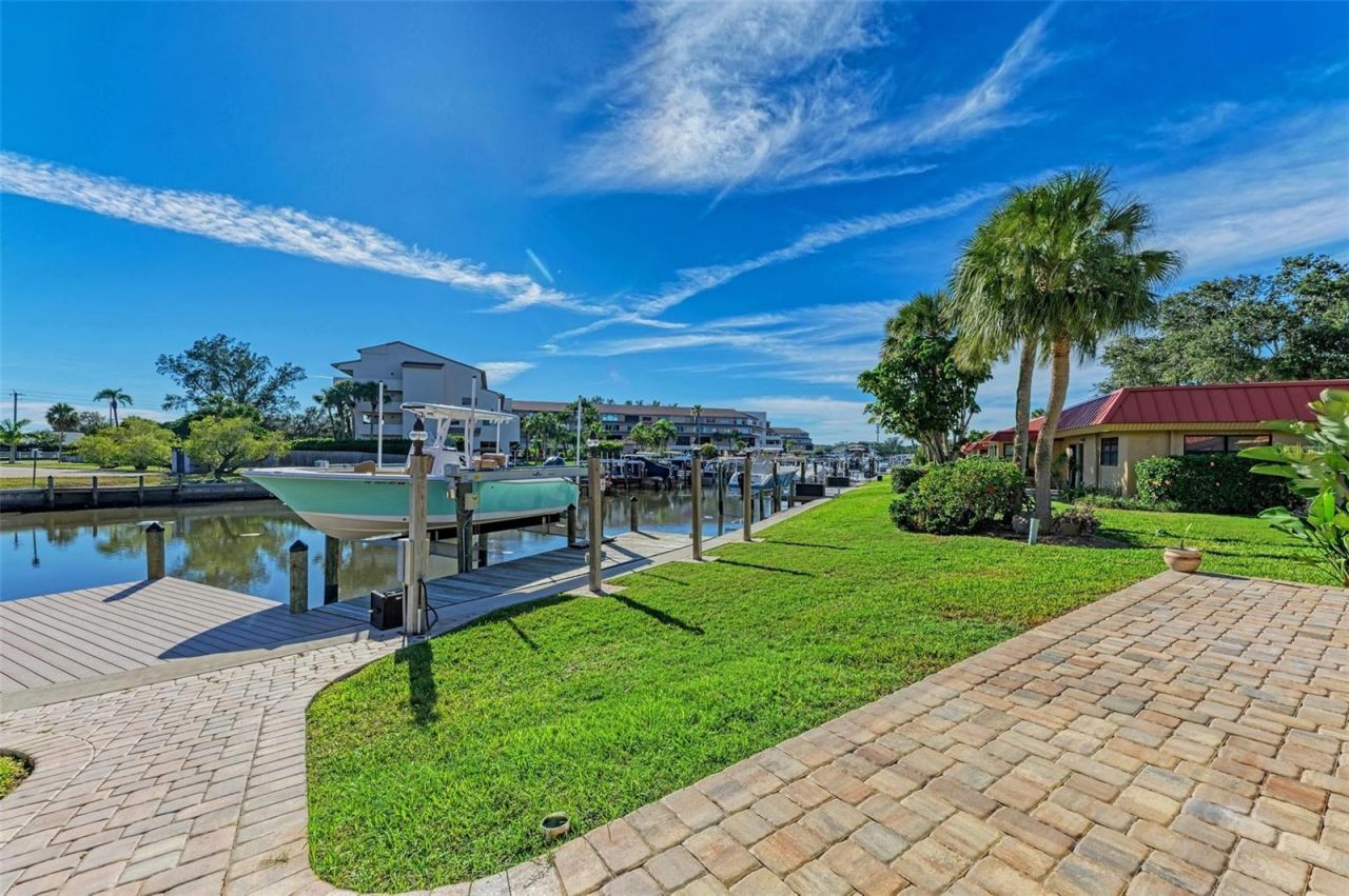 9409 Catalina Drive , Bradenton, FL 34210 Photo