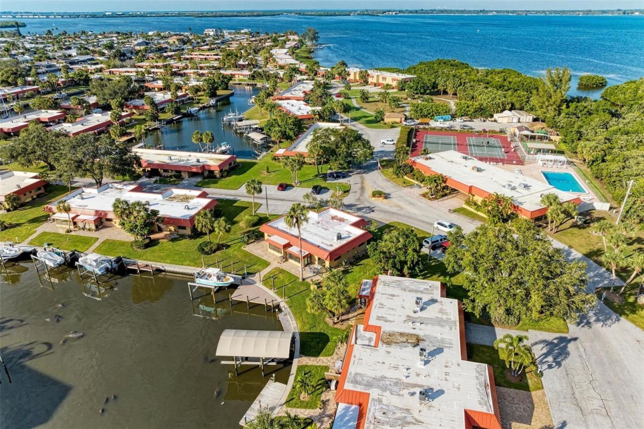 9409 Catalina Drive , Bradenton, FL 34210 Photo