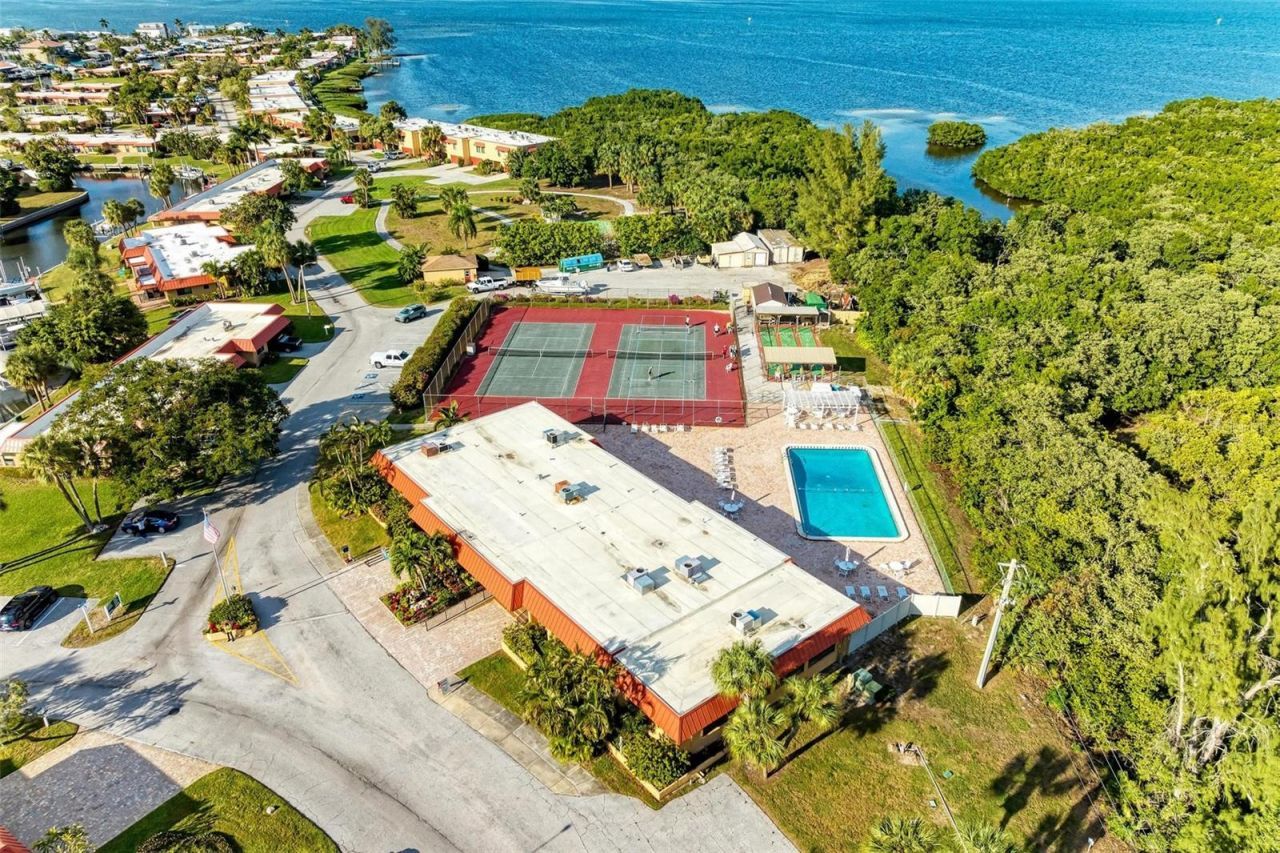 9409 Catalina Drive , Bradenton, FL 34210 Photo