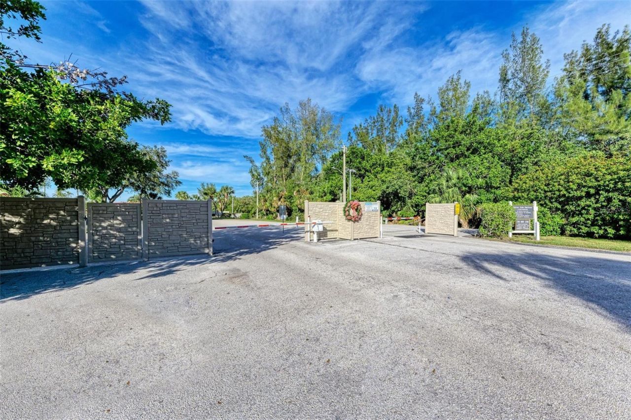 9409 Catalina Drive , Bradenton, FL 34210 Photo