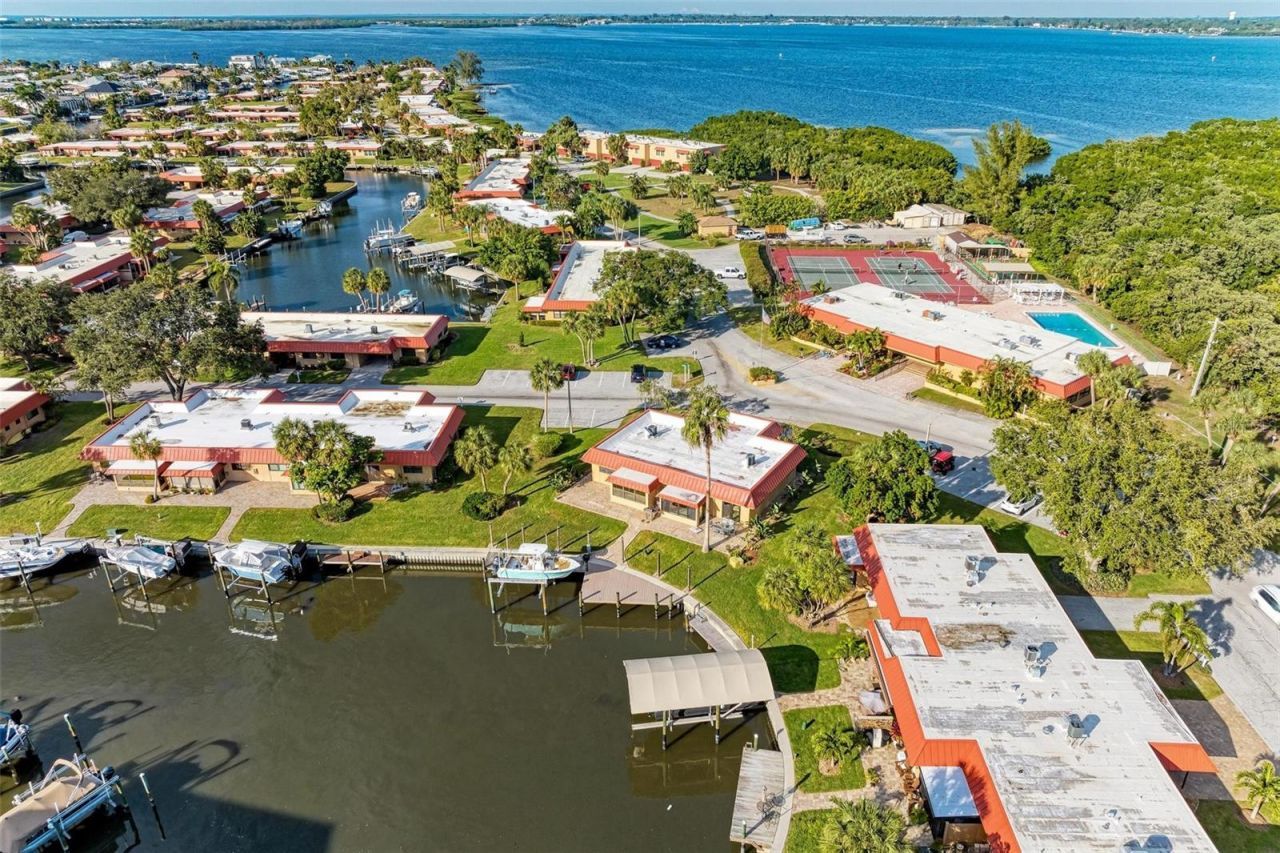 9409 Catalina Drive , Bradenton, FL 34210 Photo