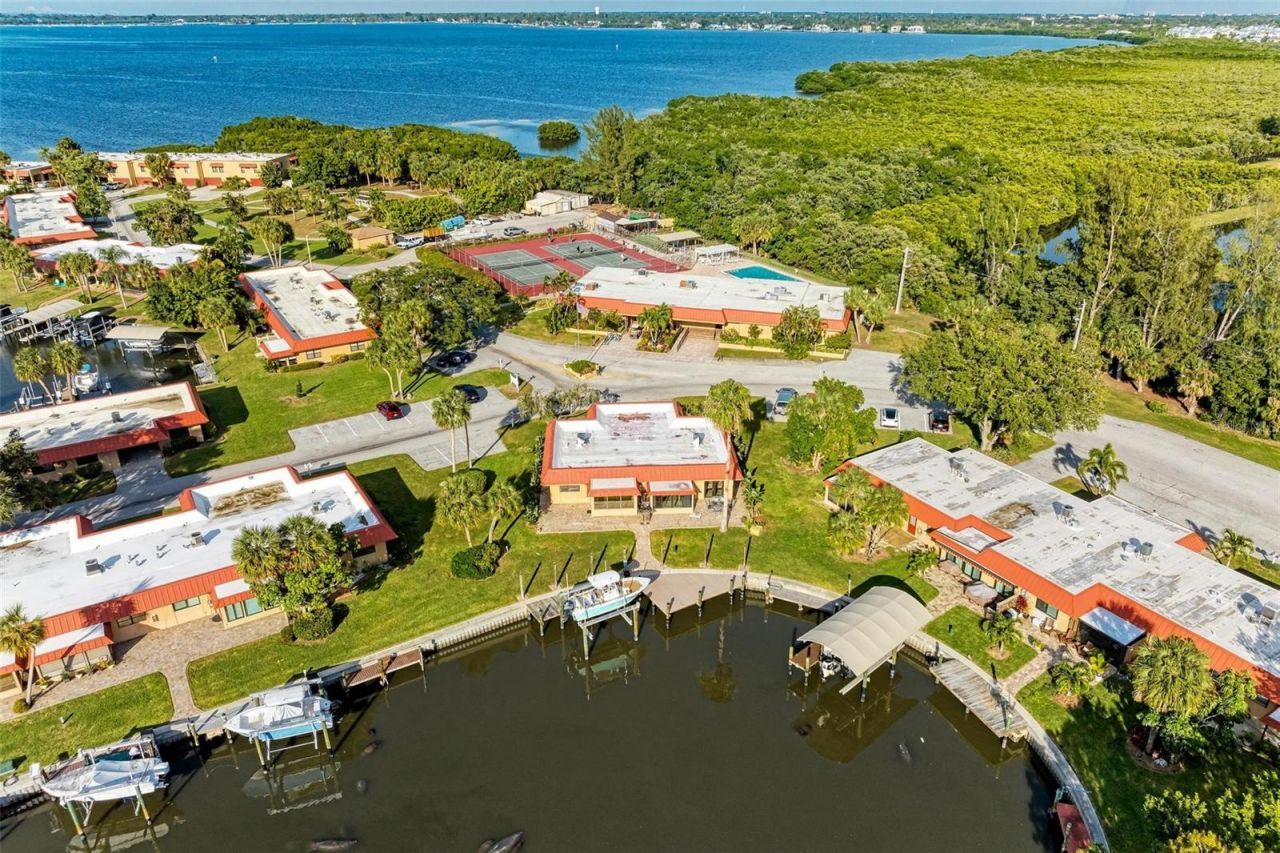 9409 Catalina Drive , Bradenton, FL 34210 Photo