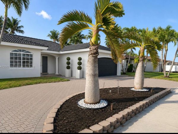 15425 SW 168th Ter , Miami, FL 33187