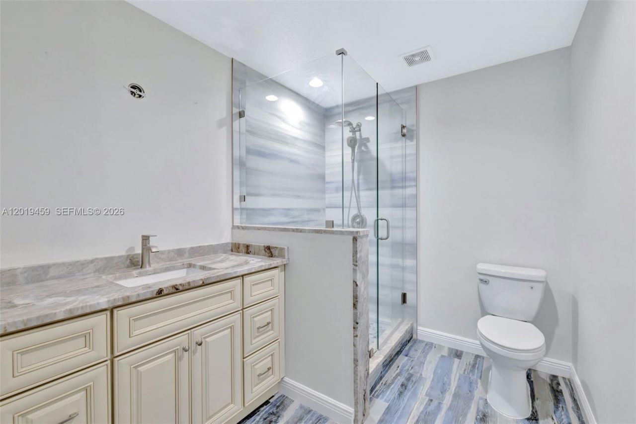 2929 SE Ocean Blvd , Unit F6, Stuart, FL 34996 Photo