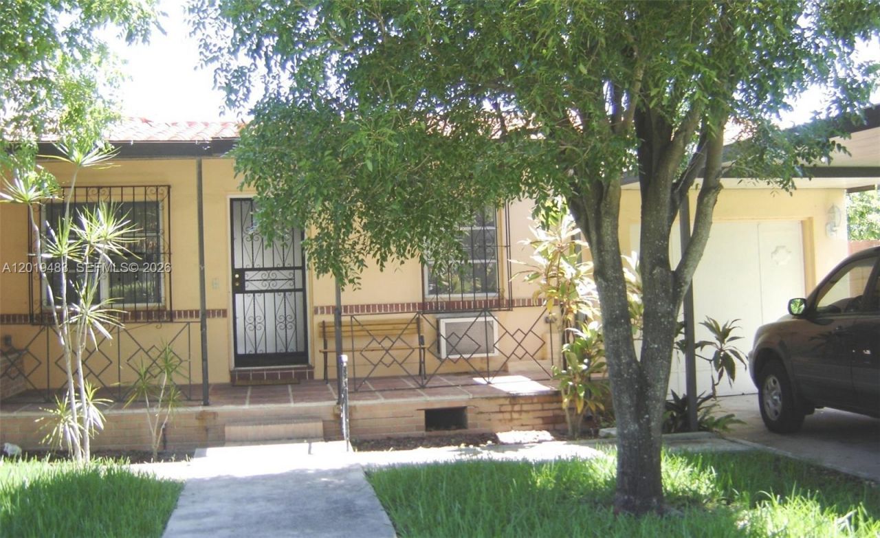 224 NE 47th St, Miami, FL 33137 Photo