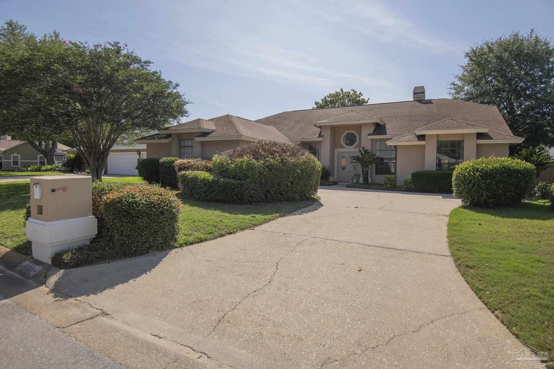 5130 Yesteroaks Cir, Pensacola, FL 32504 Main Photo