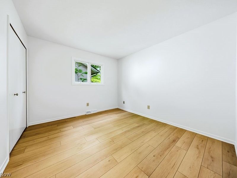 5770 Bradley Road, North Olmsted, OH 44070 Photo 16