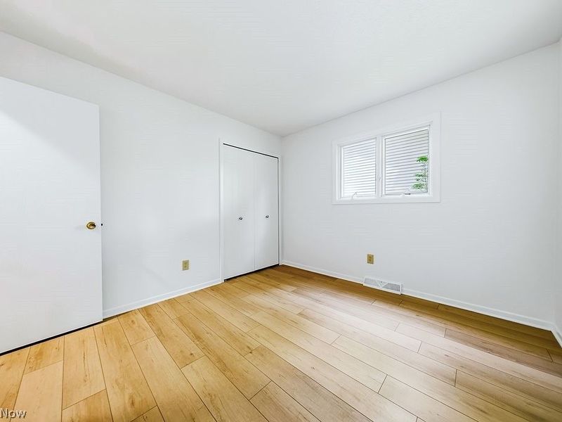 5770 Bradley Road, North Olmsted, OH 44070 Photo 17