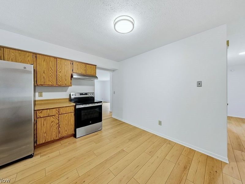 5770 Bradley Road, North Olmsted, OH 44070 Photo 23
