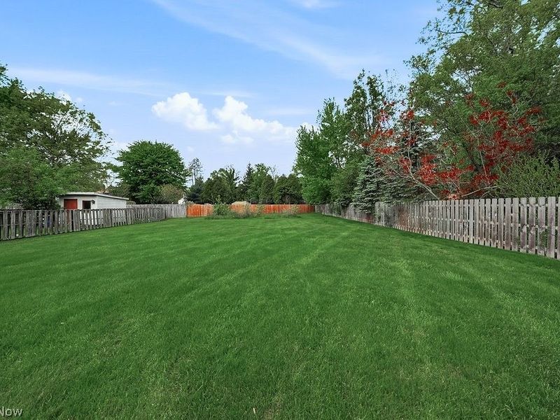 5770 Bradley Road, North Olmsted, OH 44070 Photo 29