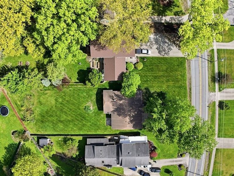 5770 Bradley Road, North Olmsted, OH 44070 Photo 4